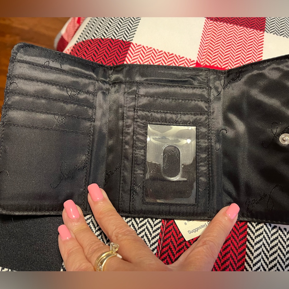 Vera Bradley wallet. - Picture 2 of 4